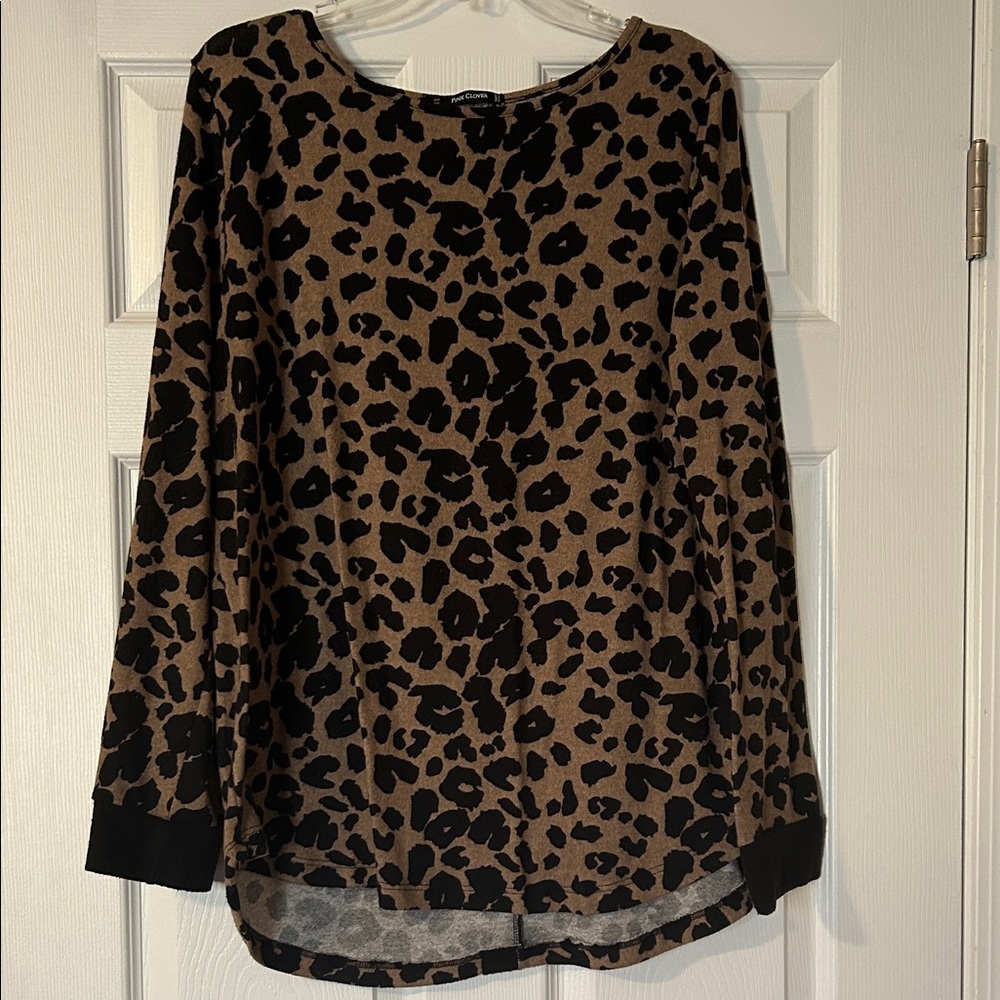Pink Clover Leopard Print Long Sleeve Top